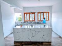 Casa com Exuberante por do sol