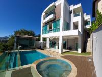 Casa Espetacular com vista para as montanhas.