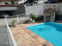 Casa no Bairro Maciel com piscina. Bairro nobre da cidade.