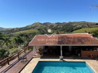 Casa Mirante do Lago . Piscina aquecida e Solarium para as montanhas.