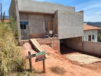 Casa em construção. Entrega pronta.