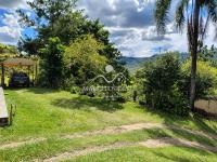 Chácara com  2 tanques de peixes e 4 nascentes de agua captada.