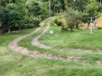 Chácara com  2 tanques de peixes e 4 nascentes de agua captada.