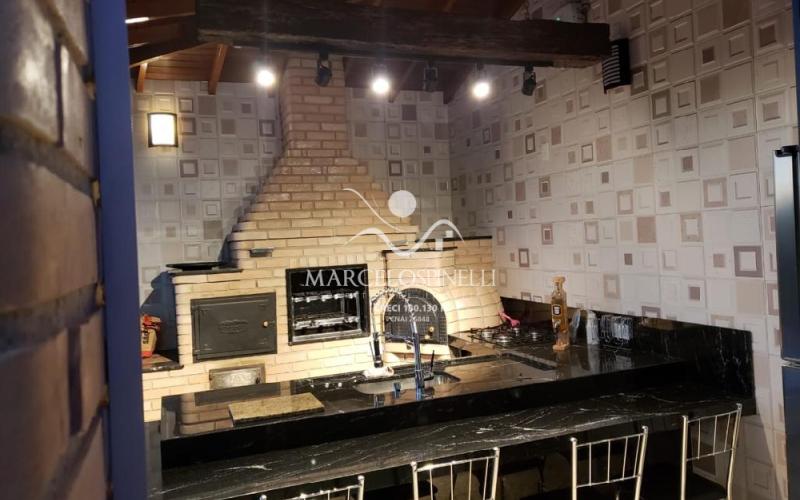 CASA Espetacular com vista para as montanhas.