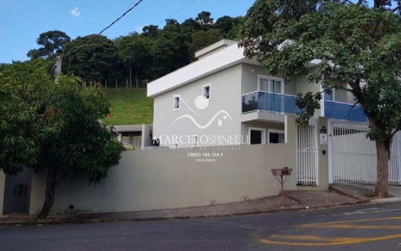 Sobrado recém construído