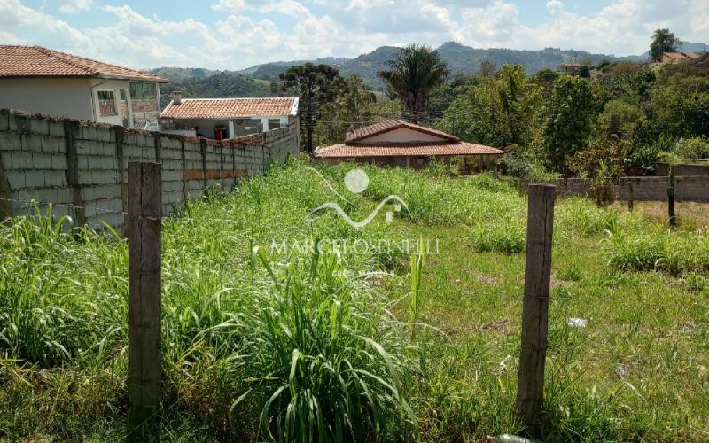 Terreno Plano no Parque Aquático 1 em Lindoia