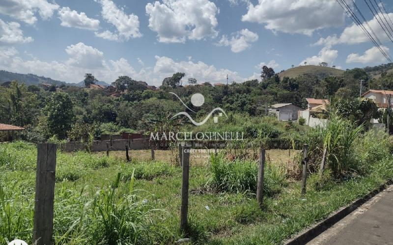 Terreno Plano no Parque Aquático 1 em Lindoia