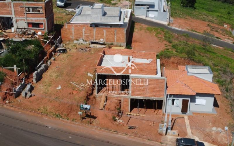 Casa em construção. Entrega pronta.