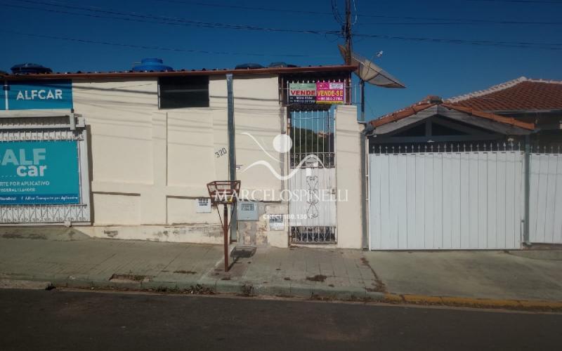  7 CASAS  e  2 LOJAS  no centro de Aguas de Lindoia. Investimento com renda  mensal.