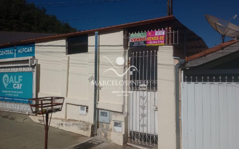  7 CASAS  e  2 LOJAS  no centro de Aguas de Lindoia. Investimento com renda  mensal.