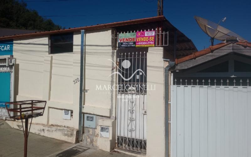  7 CASAS  e  2 LOJAS  no centro de Aguas de Lindoia. Investimento com renda  mensal.