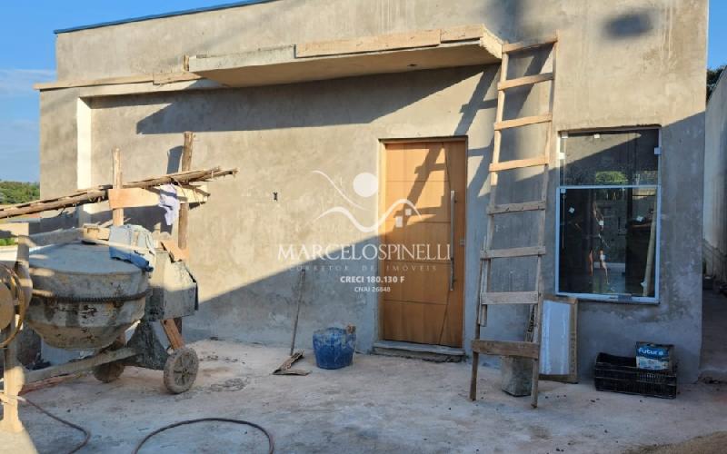 Casa em fase de construção. Entrega  pronta