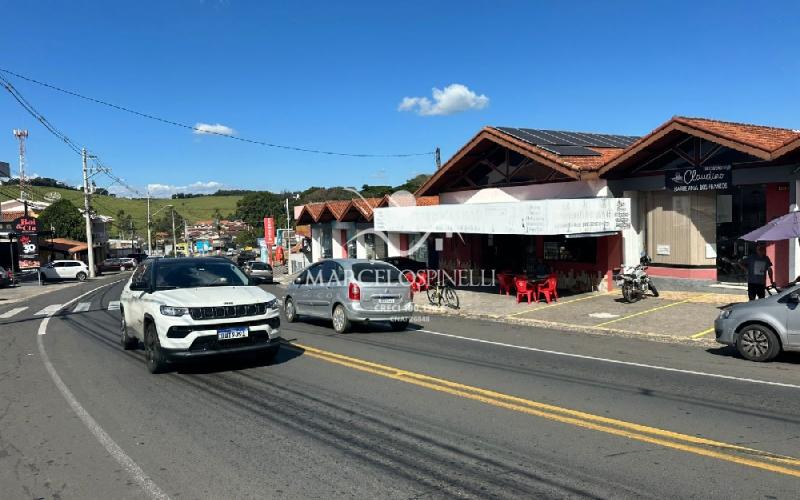 Lojas na Avenida Monte Sião  .Investimento. Todas estão alugadas.