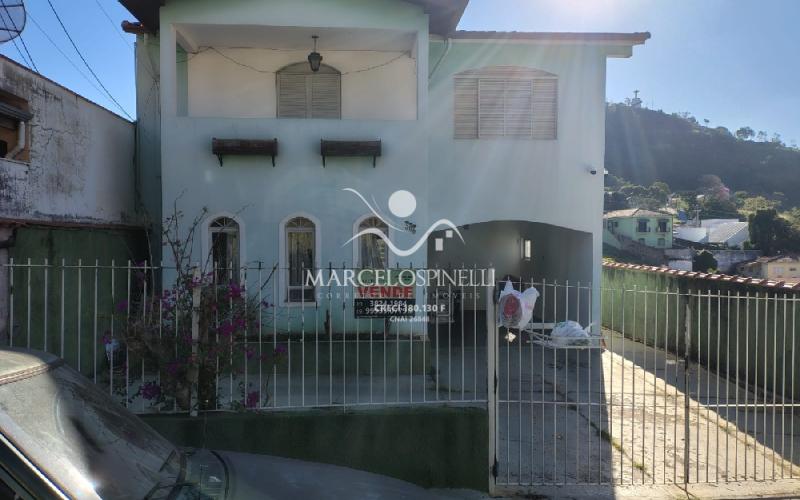 Casa sobrado com edícula nos fundos. Troca por apto pequeno em Aguas de Lindóia