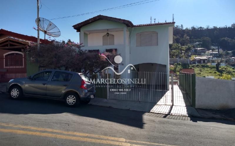 Casa assobradada Bairro Assumpção. Aceita   apto de menor valor como parte de pagamento.