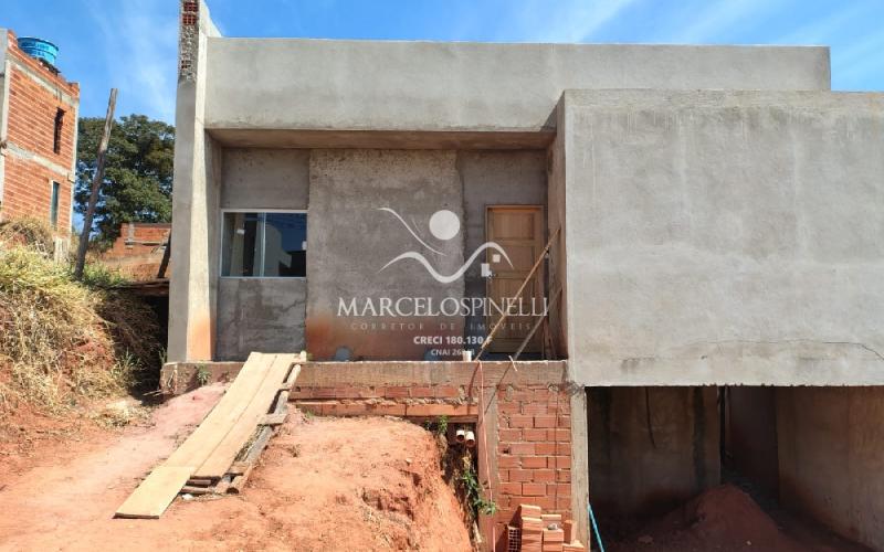 Casa em construção. Entrega pronta.