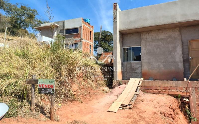 Casa em construção. Entrega pronta.