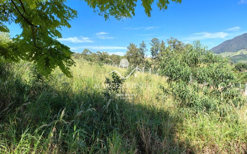 Terreno 1000m² Condominio Lindo Monte, Vista para o Morro Pelado .