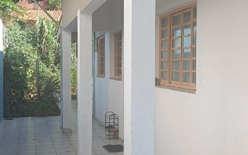 Casa a venda no Bairro do Barreiro/ Jardim dos Pássaros.