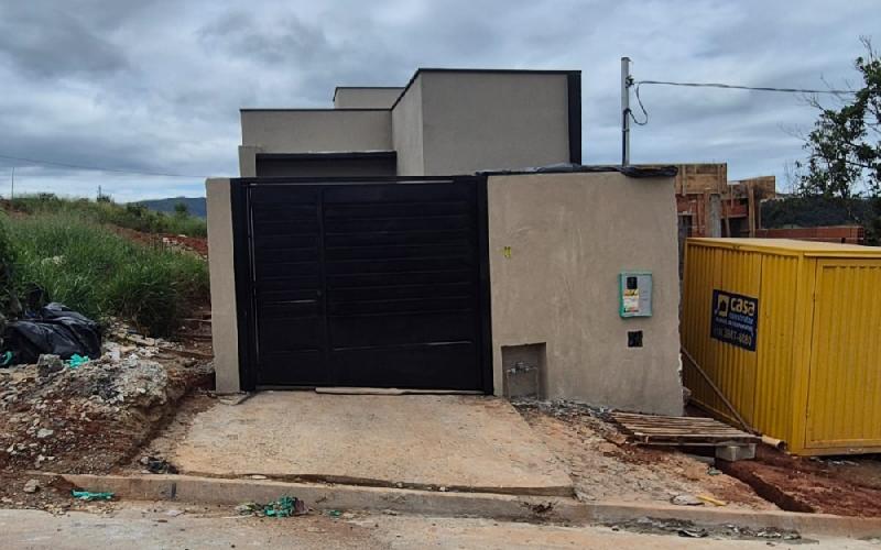 Casa  no Portal de Monte Sião NOVA